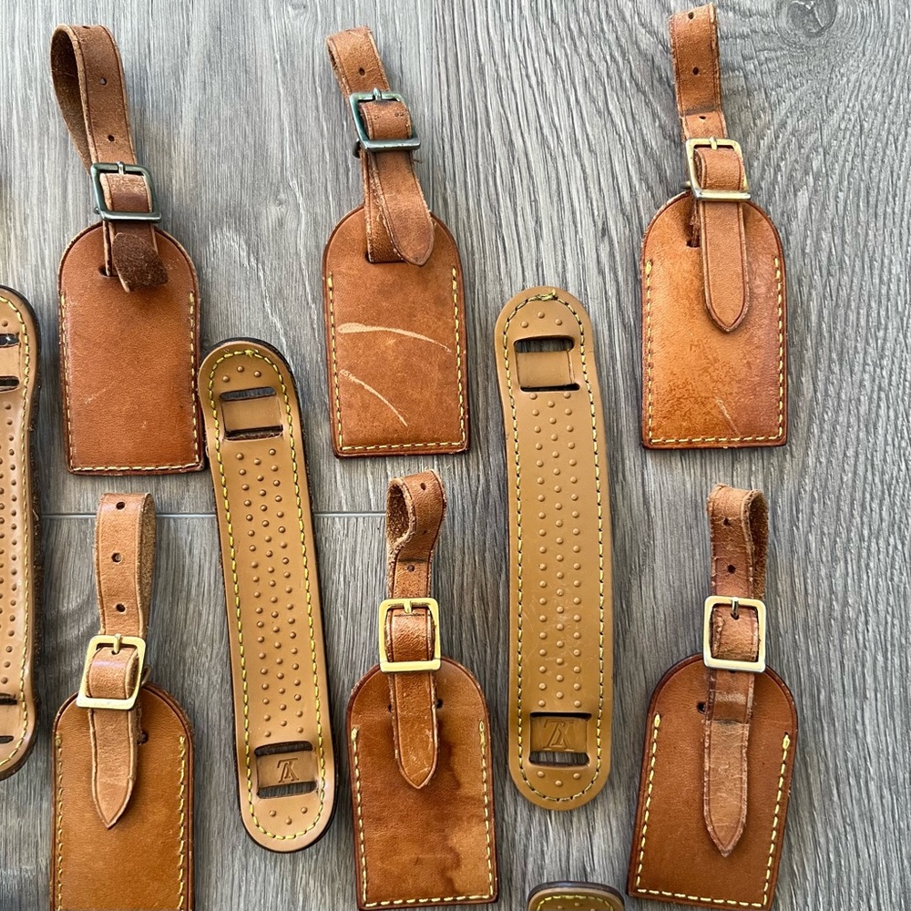 Lot of 17 LV pieces ( tags and shoulder pads ) Louis Vuitton - Picture 6 of 9